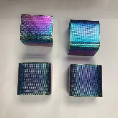 Electroplated gradient colored metal mesh